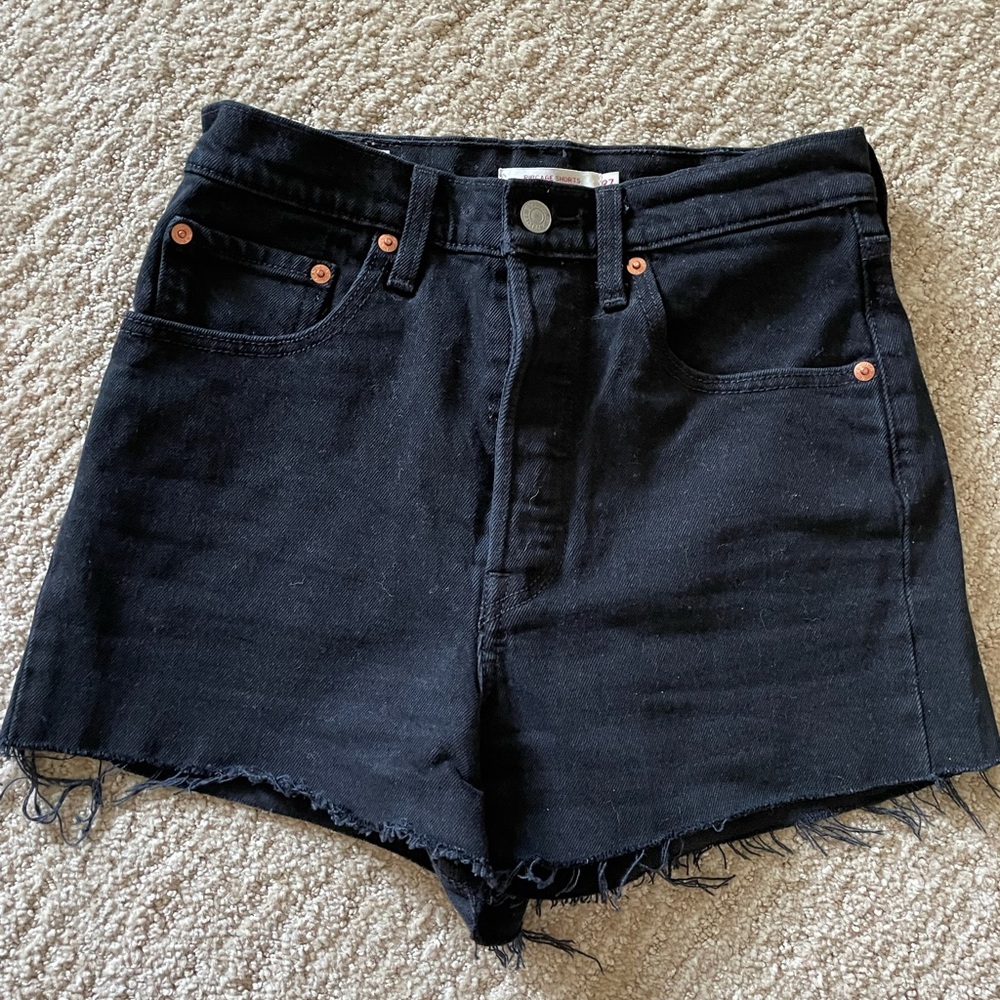 LEVIS PREMIUM DENIM BLACK SHORTS